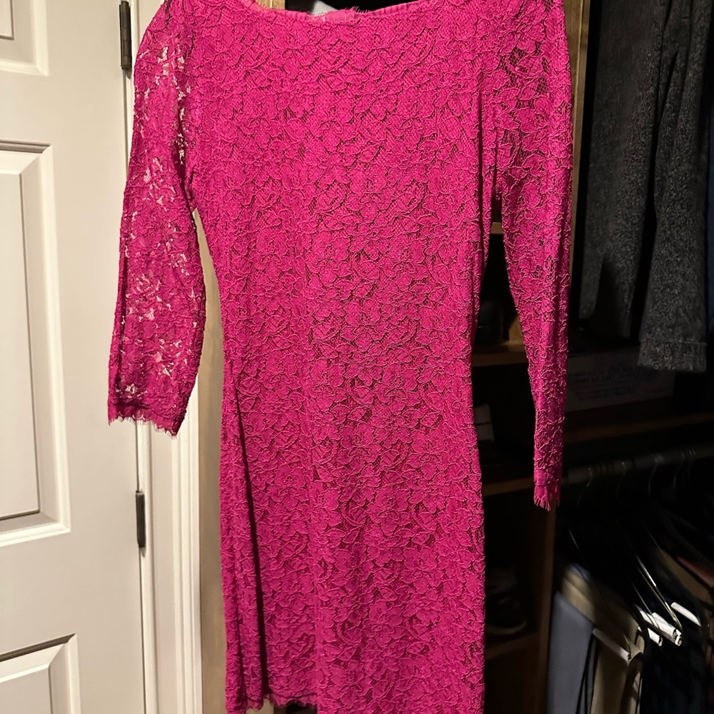 Diane von Furstenberg dress, size 6, fits more like a 2/4 in fuschia lace.